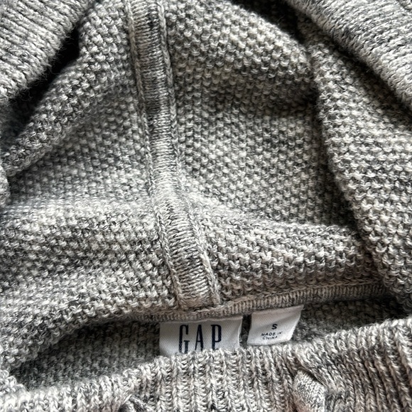 GAP Heather Gray Knit Hoodie - Picture 3 of 3